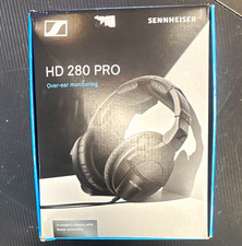 Sennheiser HD 280 PRO Over-Ear Closed-Back Wired Headphones Noise Isolating