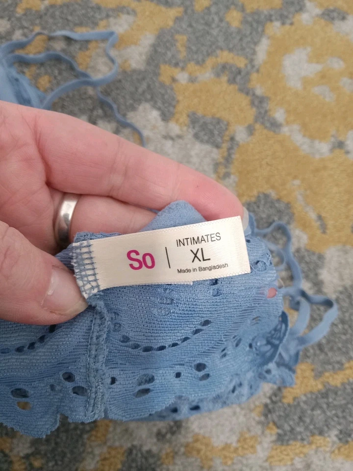 Sutiã SO Intimates Junior’s Lace sem fio Bralette tamanho XL azul almofadas removíveis - Imagem 4 de 4