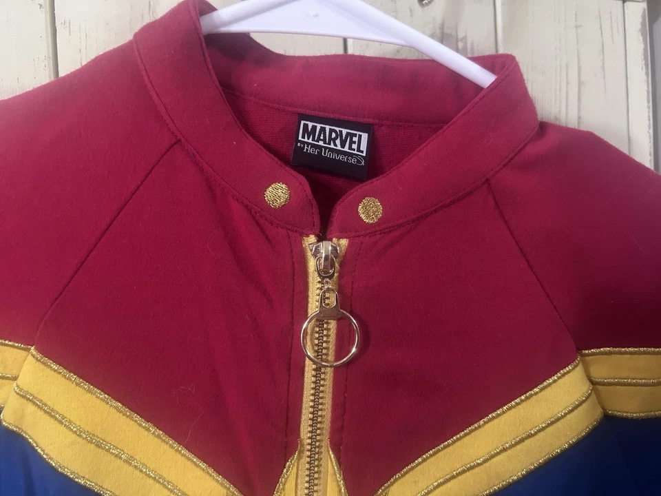 Capitana Marvel Sudadera Asimétrica con Cremallera Chaqueta Marvel Su Universo Talla S Foto 2 de 4