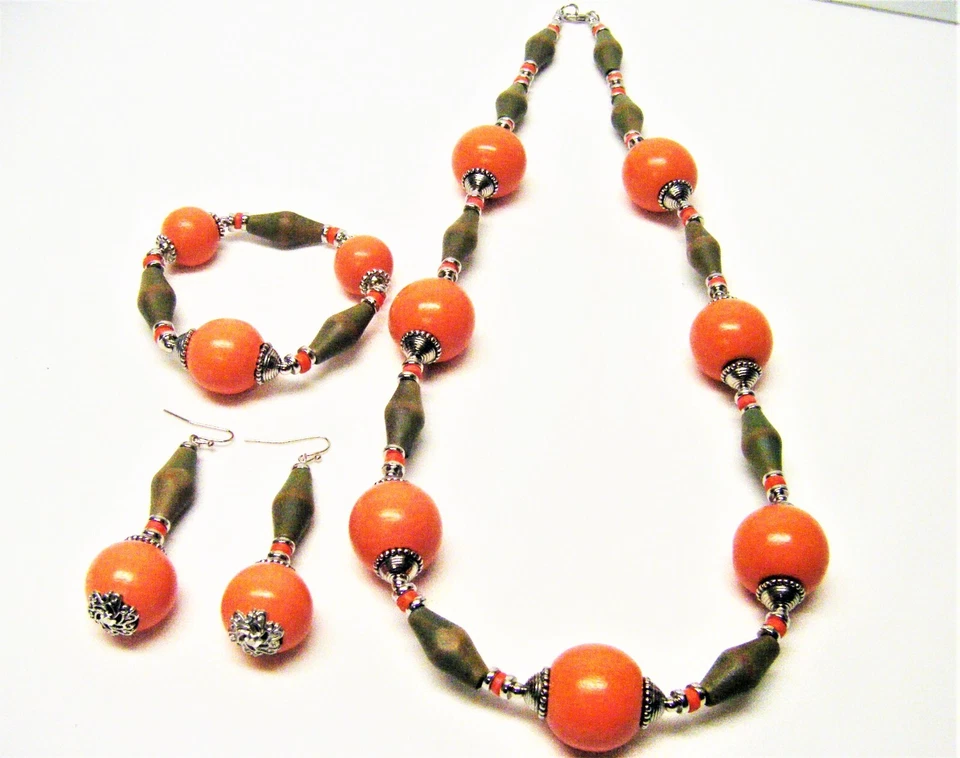 Collar/pulsera/pendientes redondos naranja con cuentas de madera ovaladas verde oliva Foto 4 de 4