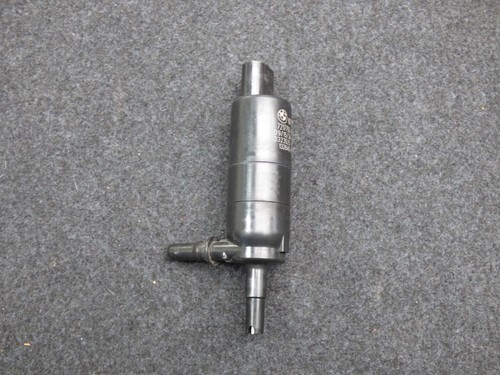 BMW F20 F30 F07 F10 F06 F25 F26 E70 Waschpumpe Scheinwerferwaschanlage 7217792