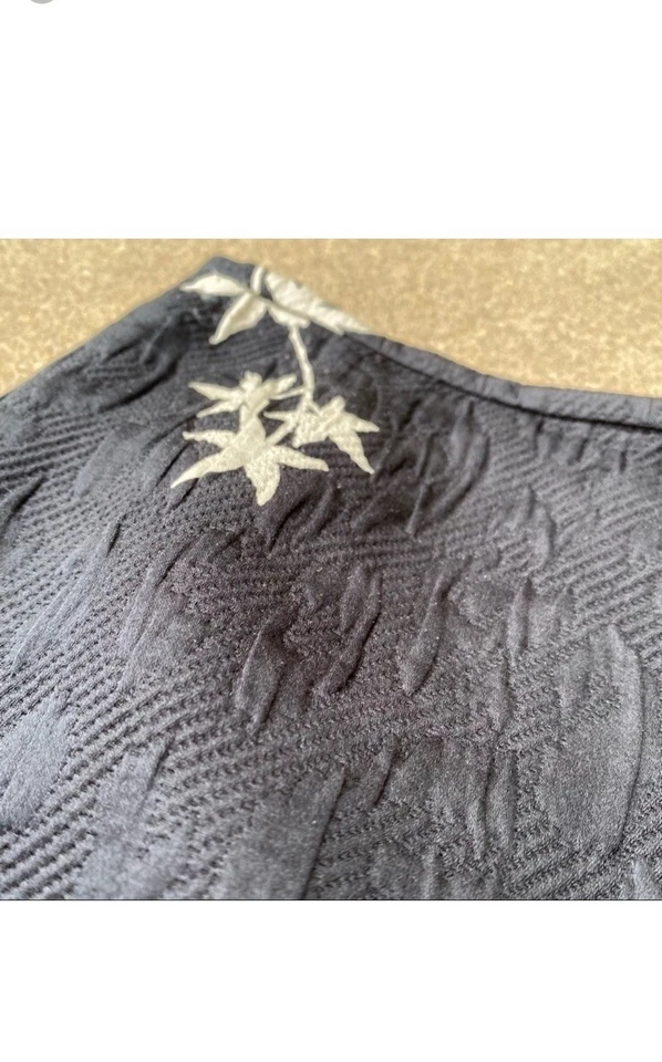 Saia Armani Collezioni floral de lã de seda tamanho 2 - Imagem 3 de 4