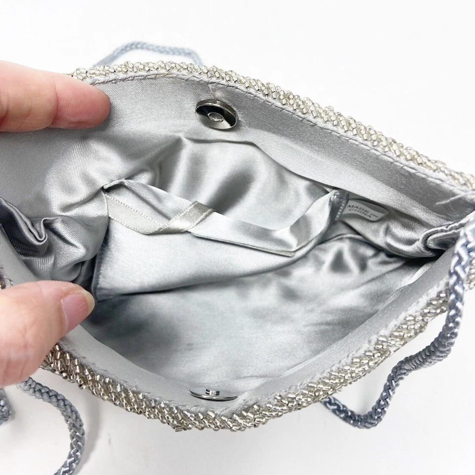 Серебряная зеркальная сумка Valerie Stevens с бисером - Изображение 4 из 4