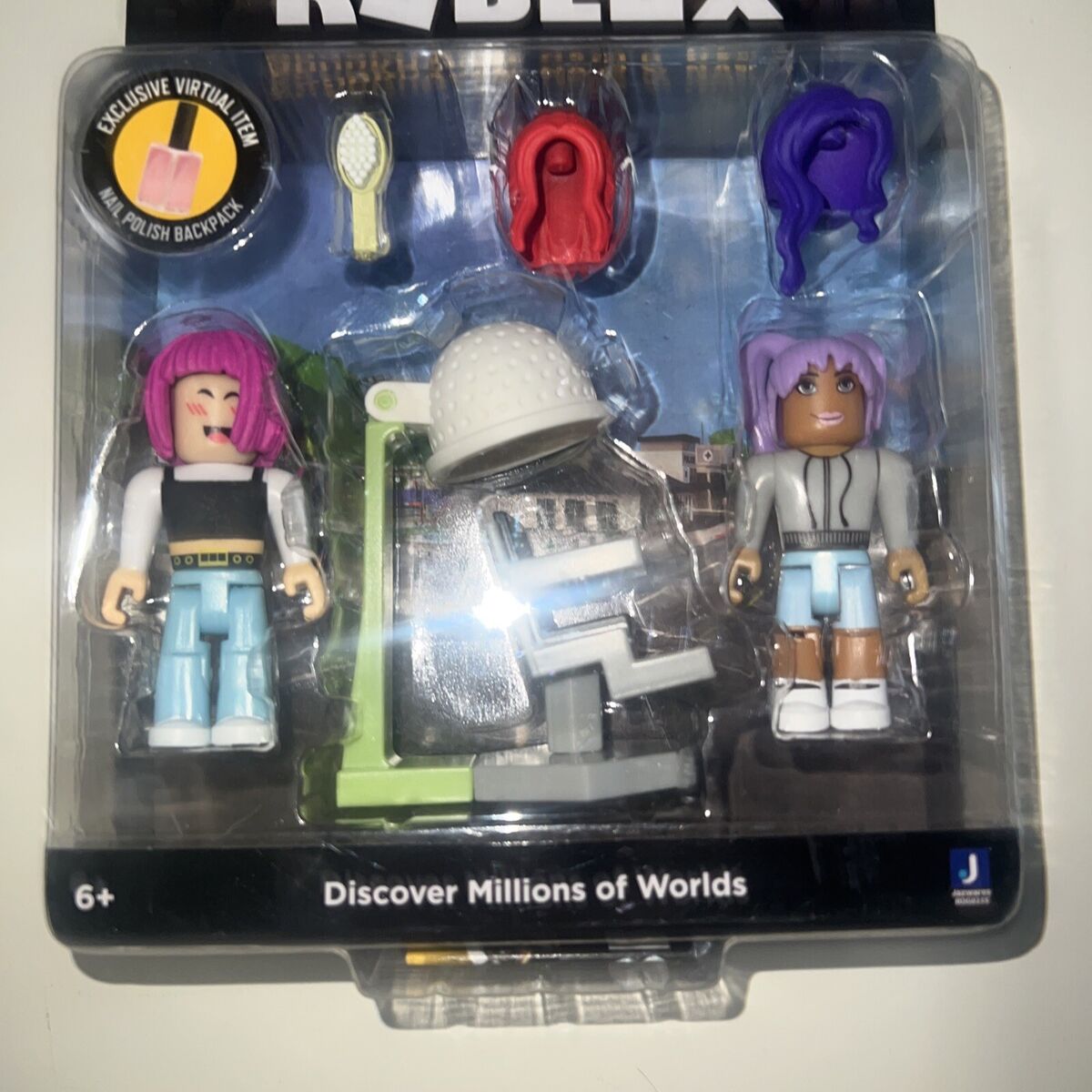Roblox Collection Brookhaven Hair & Nails 3 Action Figures w/ Virtual Item  New