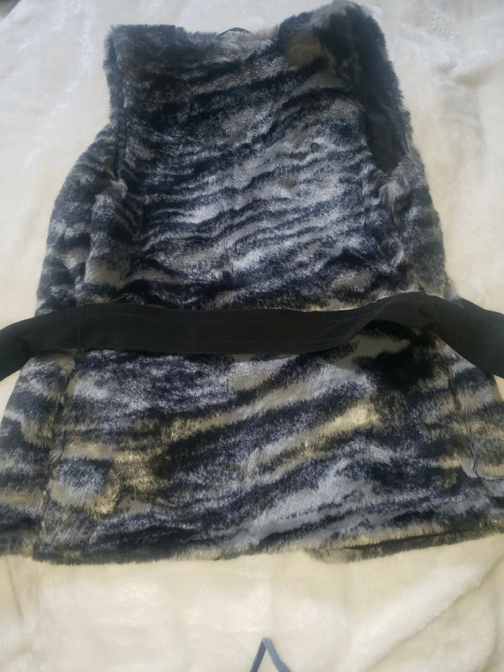 Fur Vest - Image 4 of 4