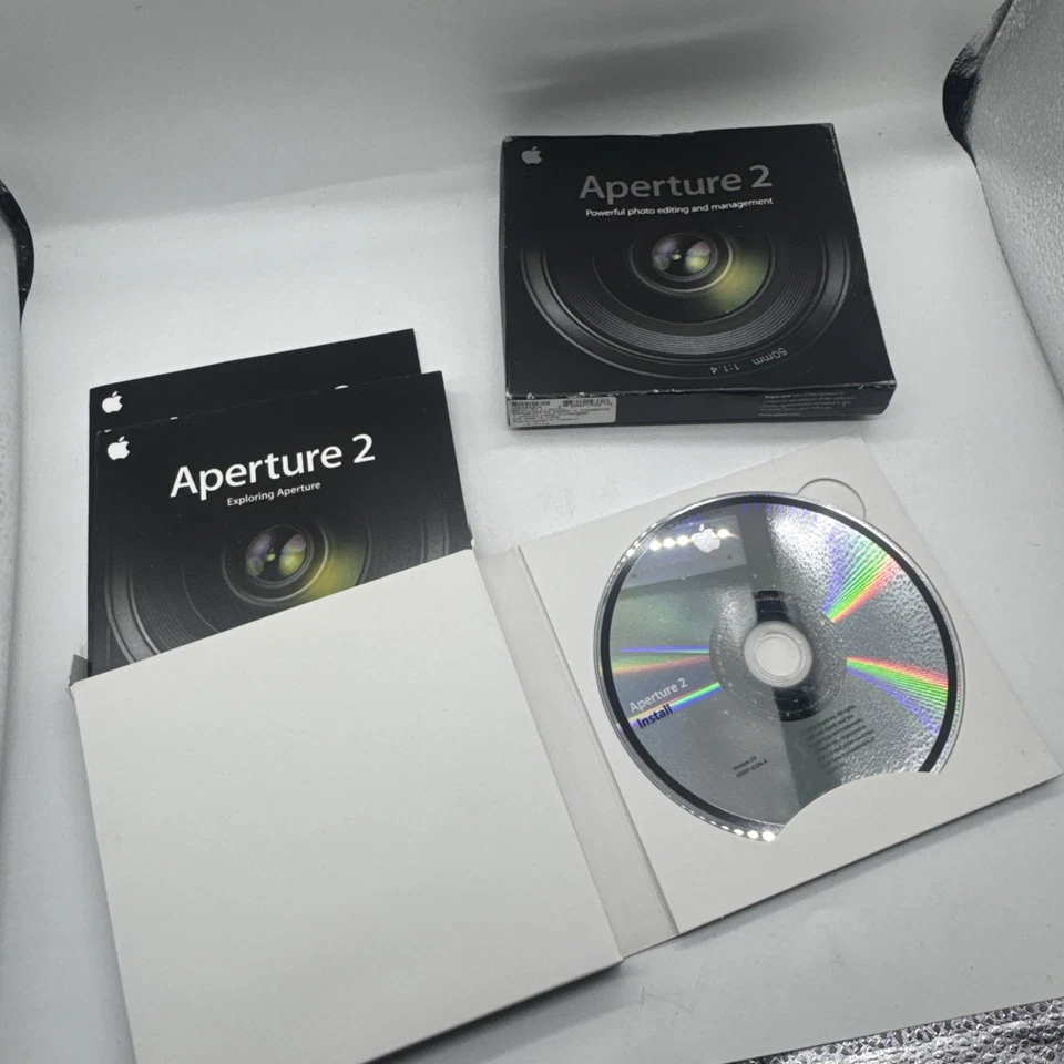 Genuine Apple Aperture Version 2.0 software DVD MODEL N0: MB284Z/A incl booklets - Image 3 of 3
