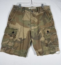 American Eagle Outfitters Classic Length Camo Cargo Shorts Men s Size 32 34