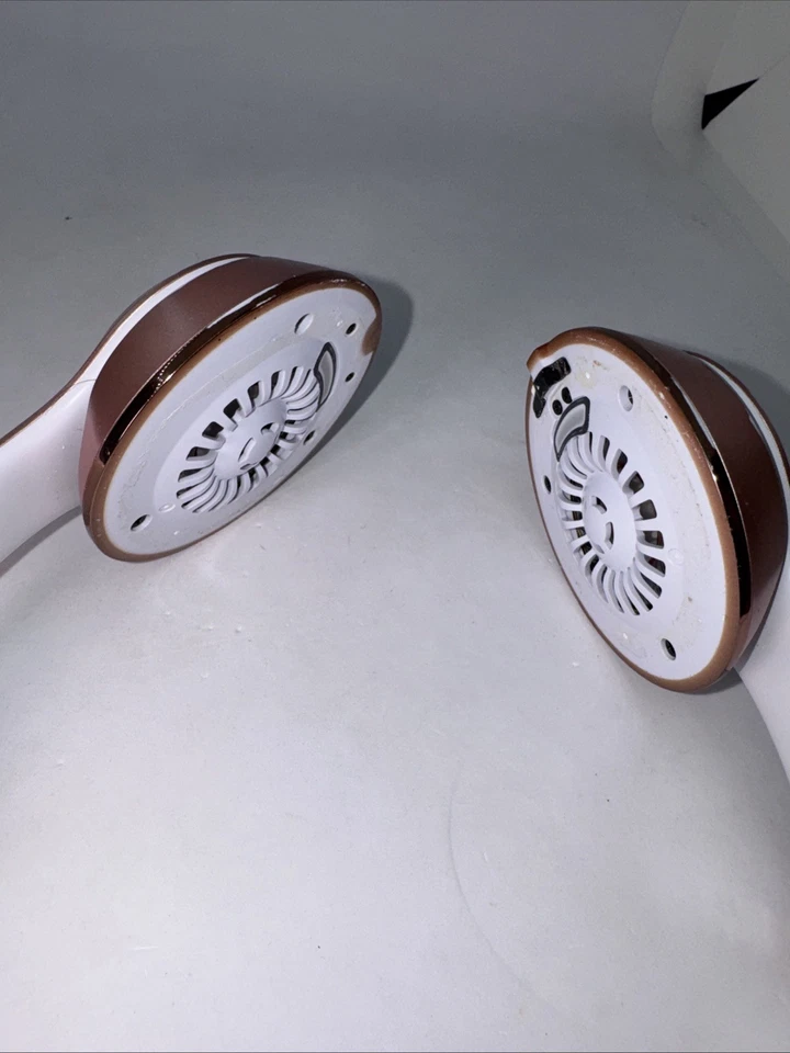 Beats by Dr. Dre Beats Solo3 Wireless On-Ear Headphones - Rose Gold No Ear Pads - Image 4 of 4