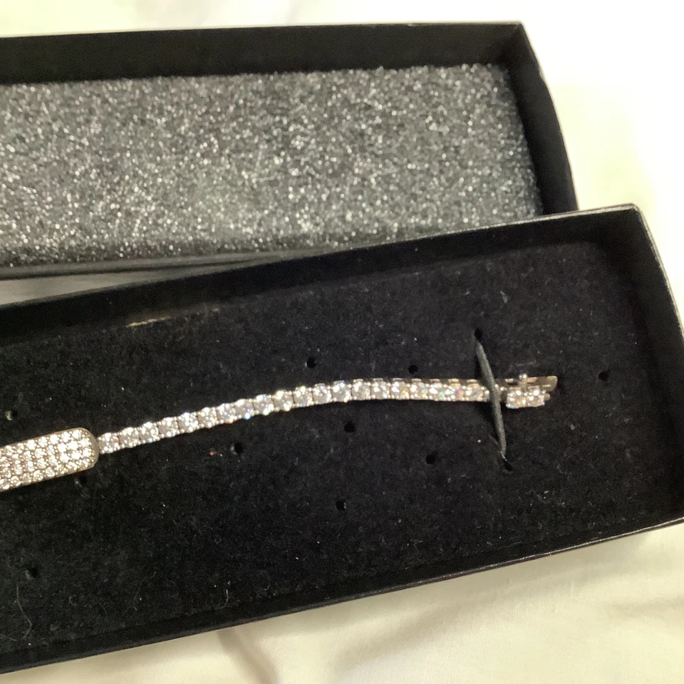 [RARO] PULSERA TENIS VICTORIA WIECK LÍNEA ABSOLUTA ICICLE PLATA ESTERLINA  Foto 3 de 4