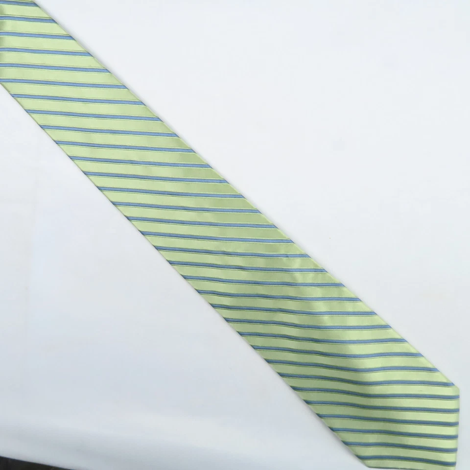 Corbata Club Room para Hombre Verde Azul Diagonal Rayas Seda Texturizada Satén 60x3.5 Foto 2 de 4