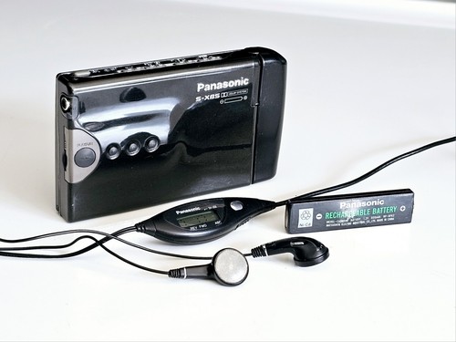 Walkman Panasonic RQ-S65 super raro sottile + telecomando LCD Dolby B + C completamente funzionante - Foto 3 di 24
