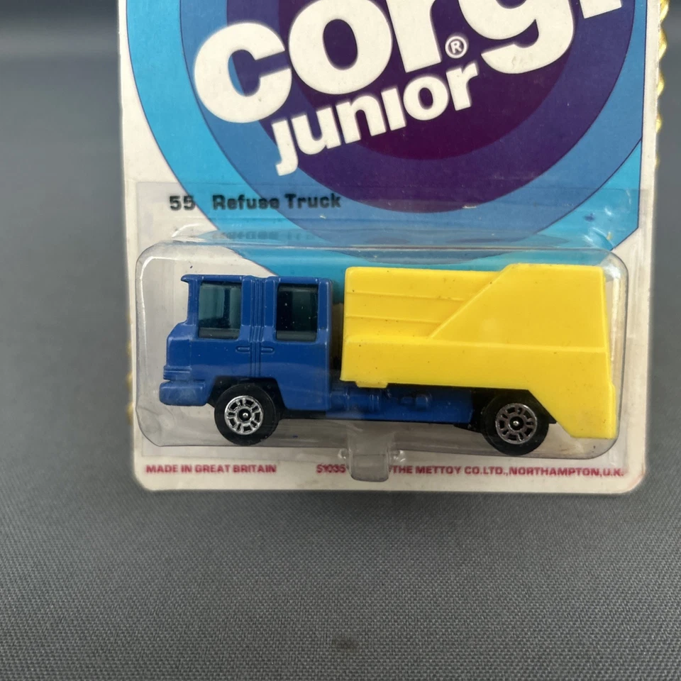 Vintage Corgi Junior 1/64 Scale #55 Refuse Truck Unpunched Purple Card NIB - Image 2 of 4