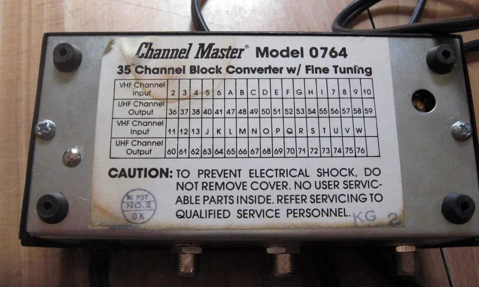 Channel Master Model 0764 35 Channel Block Converter with fine tuning - Image 2 of 3