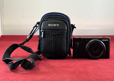 Sony ZV-1F Vlog Camera for Content Creators & Vloggers - Black