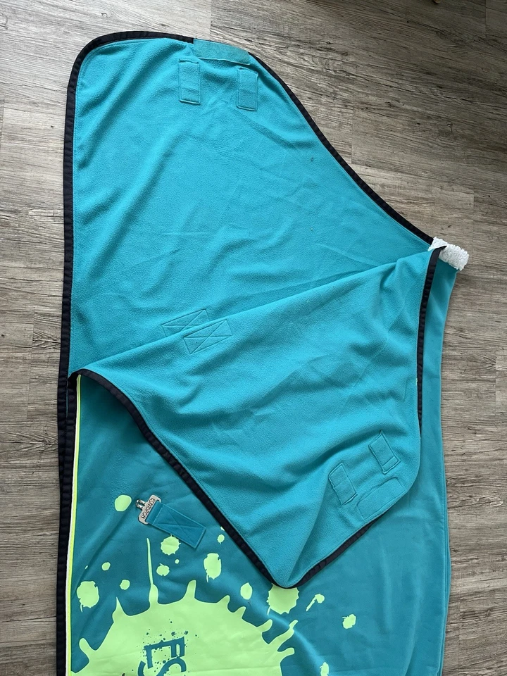 Eskadron Next Generation Abschwitzdecke Neongreen Splash Größe L Mit Bauchgurten - Bild 4 von 4