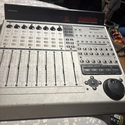 mackie control universal pro