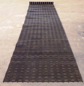NOTRAX INTERLOCKING DRAINAGE MAT CHEMICAL RESISTANT 4' X 17', 12"X12" SQUARES