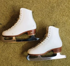 Figure Ice Skates Riedell 320 Boots and Schfield Steel Blades Skating Boot
