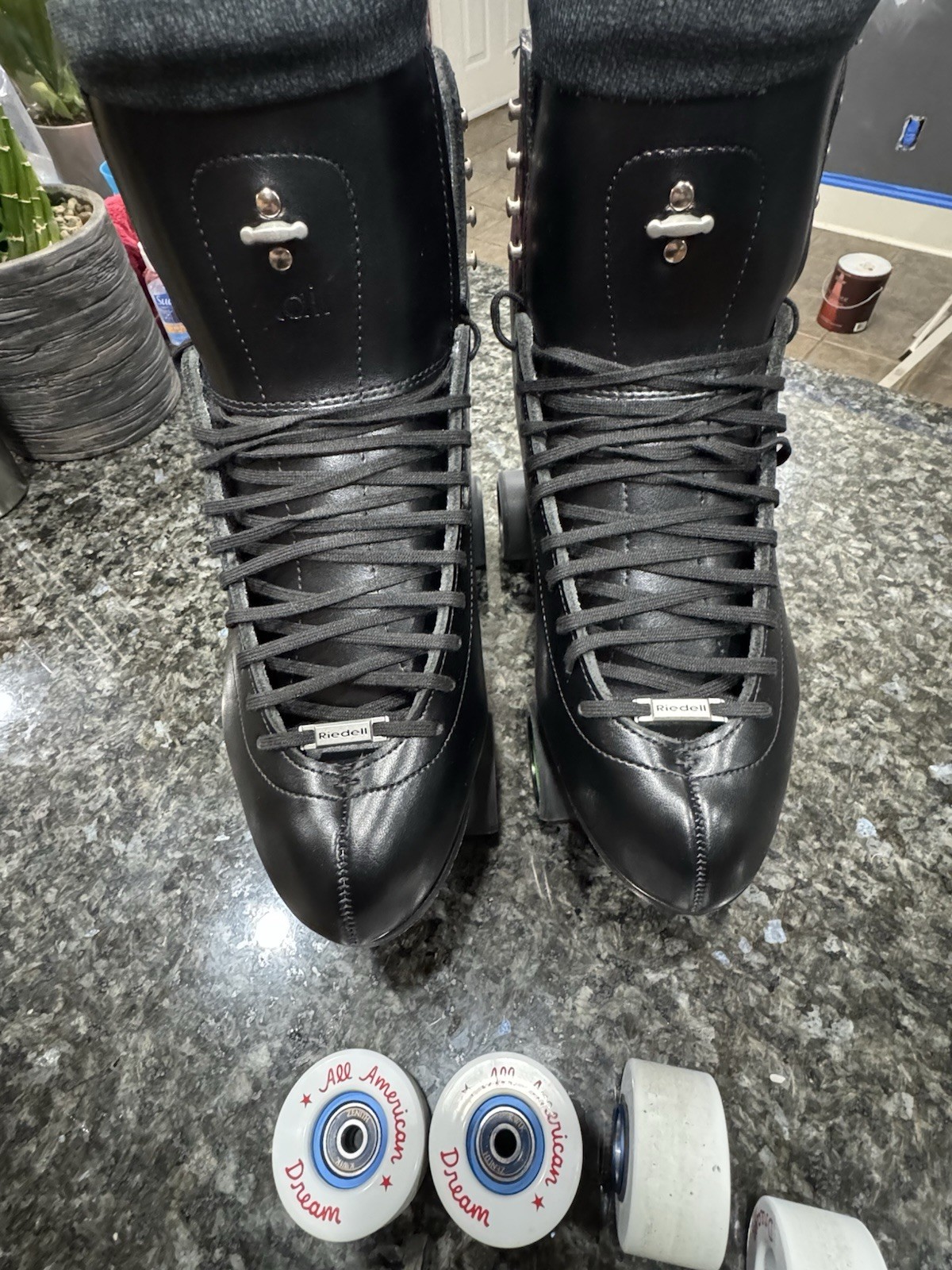 New Riedell 910 Flair size 11 New Reactor Plates