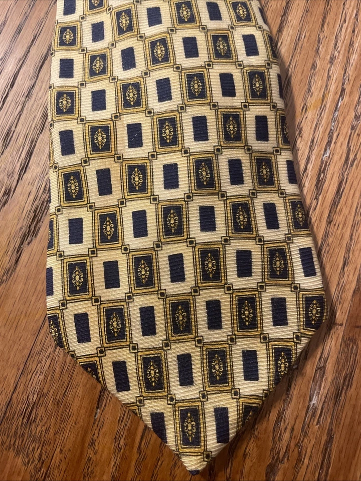 Corbata de seda geométrica Valentino vintage usada en excelente estado para hombre hecha en Italia Foto 3 de 4