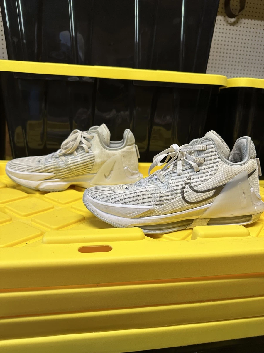 Preços baixos em Nike LeBron Witness 6 Summit White Metallic