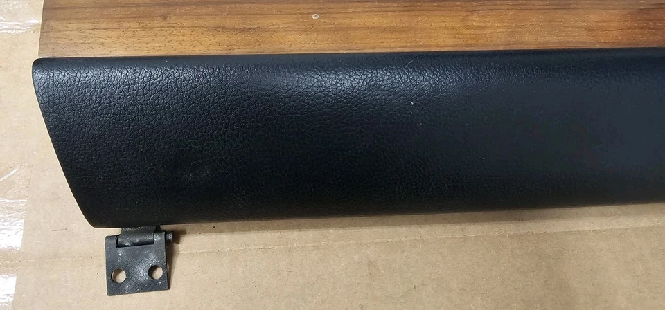 Puerta guantera mercedes-benz w116 / pestillo / azul oscuro 300SD 450SE 450SEL Foto 3 de 4