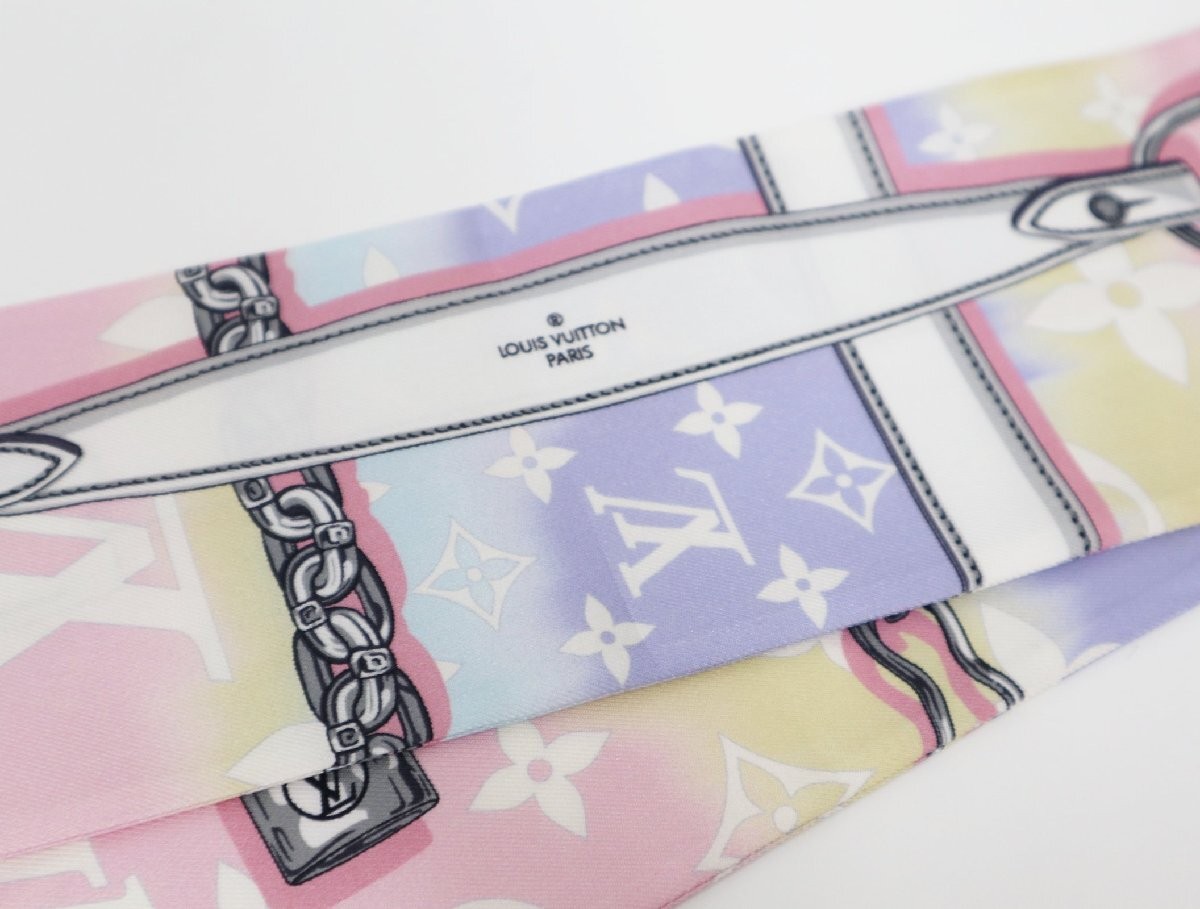 LOUIS VUITTON Bandeau Confidential LV Escale Pastel Silk Scarf M76186 in Soft Pink