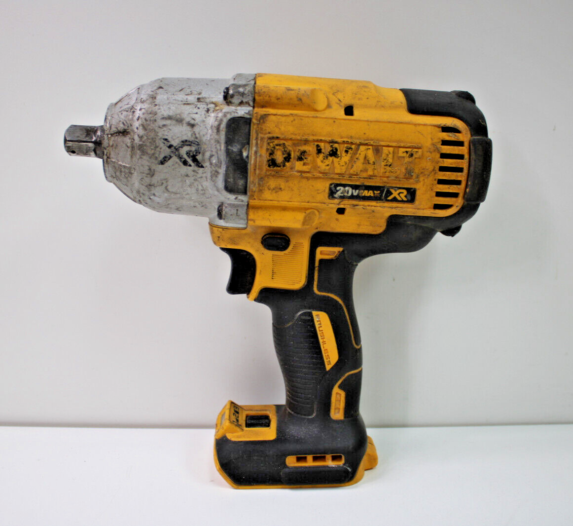 DeWalt DCF900 20V XR Brushless High Torque 1/2" Impact Wrench Tool