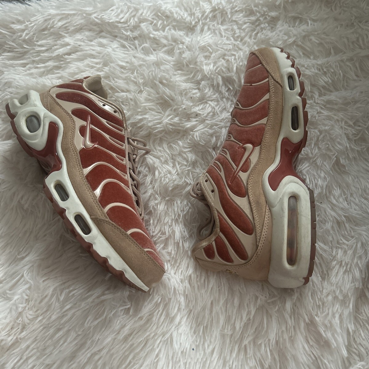 nike wmns air max plus lux dusty peach