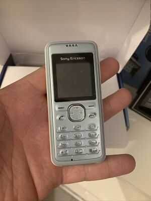 Sony Ericsson J132 - Himmelblau