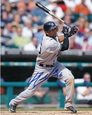 EDUARDO NUNEZ   NEW YORK YANKEES   ACTION SIGNED 8x10