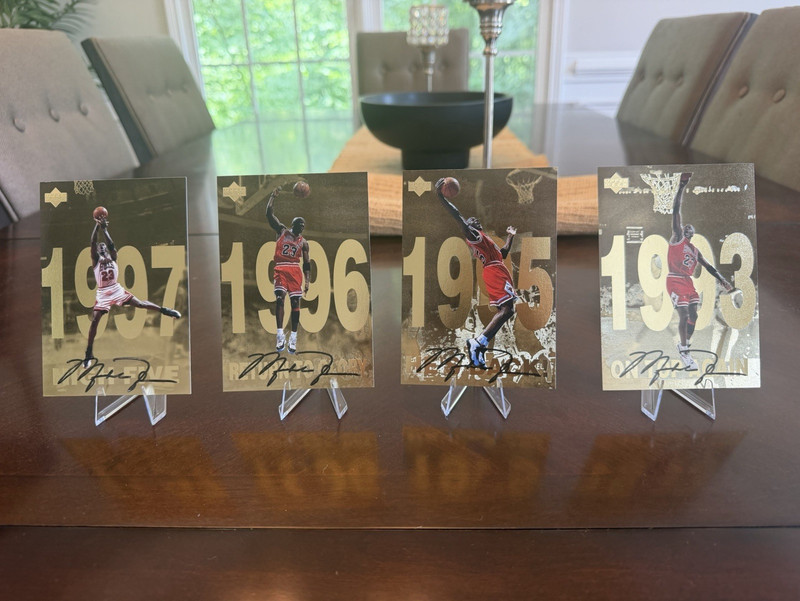 Upper Deck 1999-00 Michael Jordan Year of the Dunk Bulls 8-Card Lot