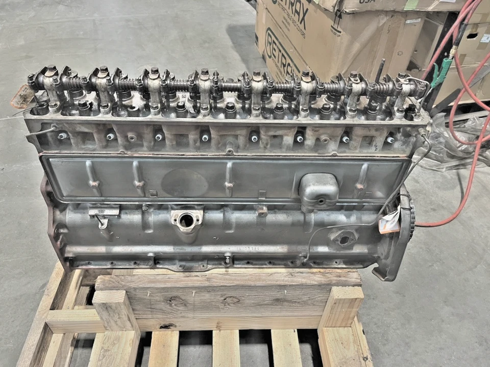 Núcleo de motor Buick 320 Straight 8 Dynaflash Longblock Foto 2 de 4