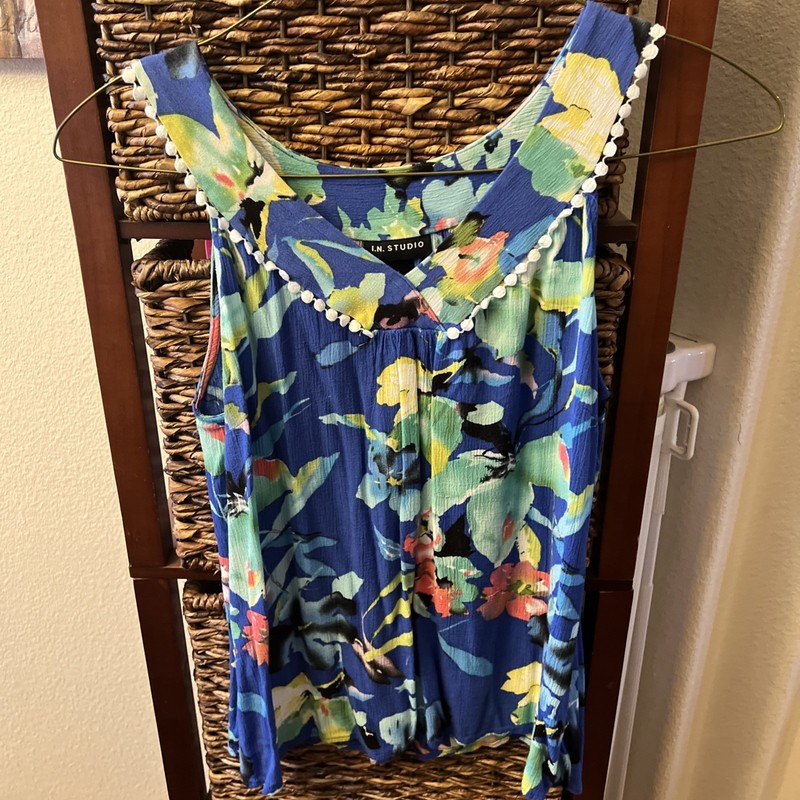 •• Women's I.N. Studio Size L  Blouse SS Sleeveless Tank Top Blue Floral NWOT
