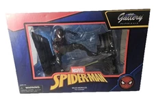Marvel Miles Morales Gallery Diorama PVC Figure Statue Diamond Select 