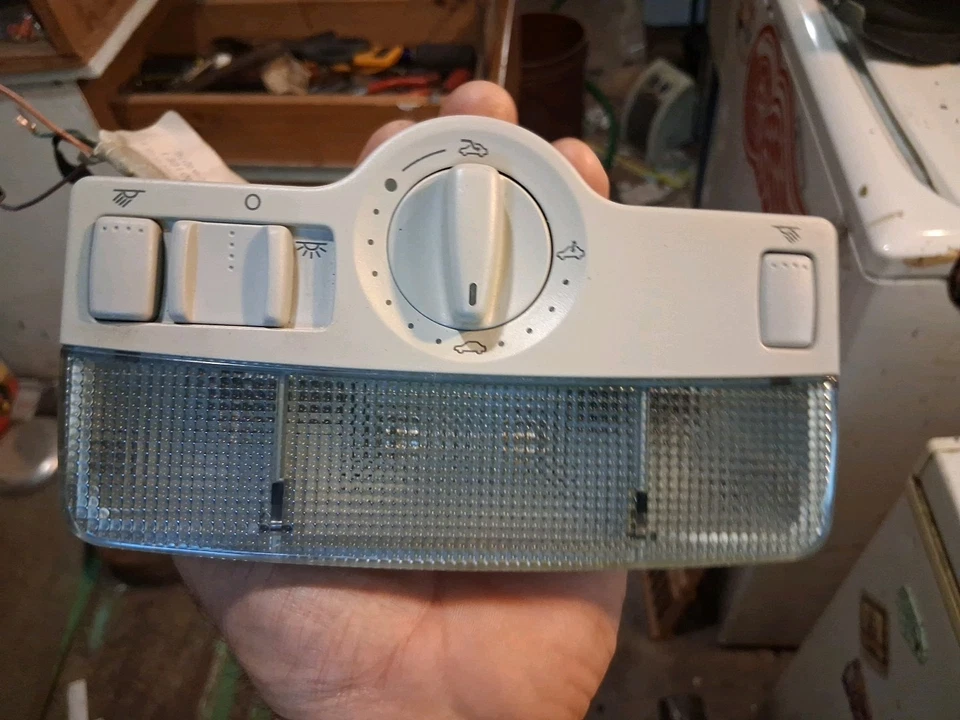 Luz de domo superior VW Jetta 2000 para Jetta Golf Passat 1999-2005 Foto 2 de 4