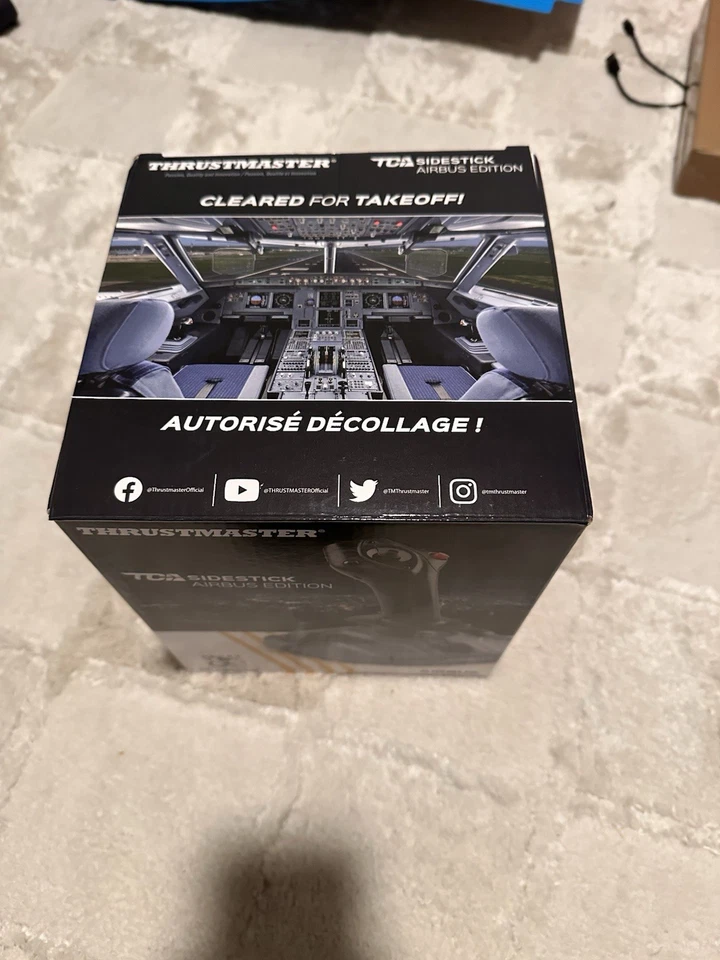 Thrustmaster TCA Sidestick Airbus Edition, nunca usado y en excelente estado Foto 2 de 4