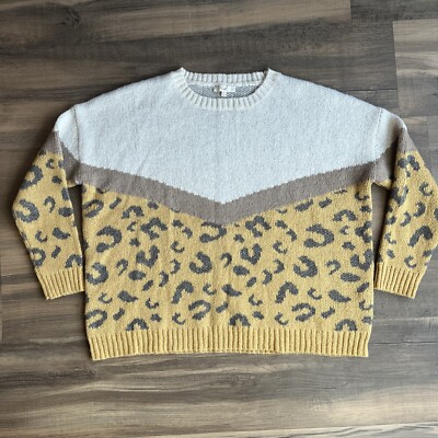 Easel Women s Oversized Pullover Sweater Animal Print Beige Small