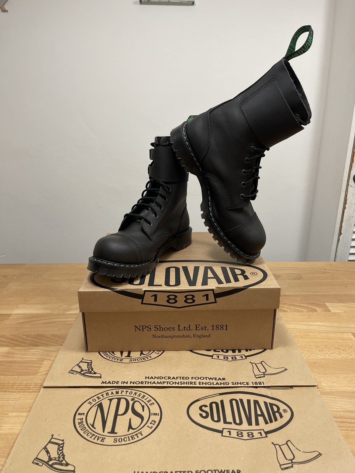 NPS SOLOVAIR Black Greasy Strap Steel 