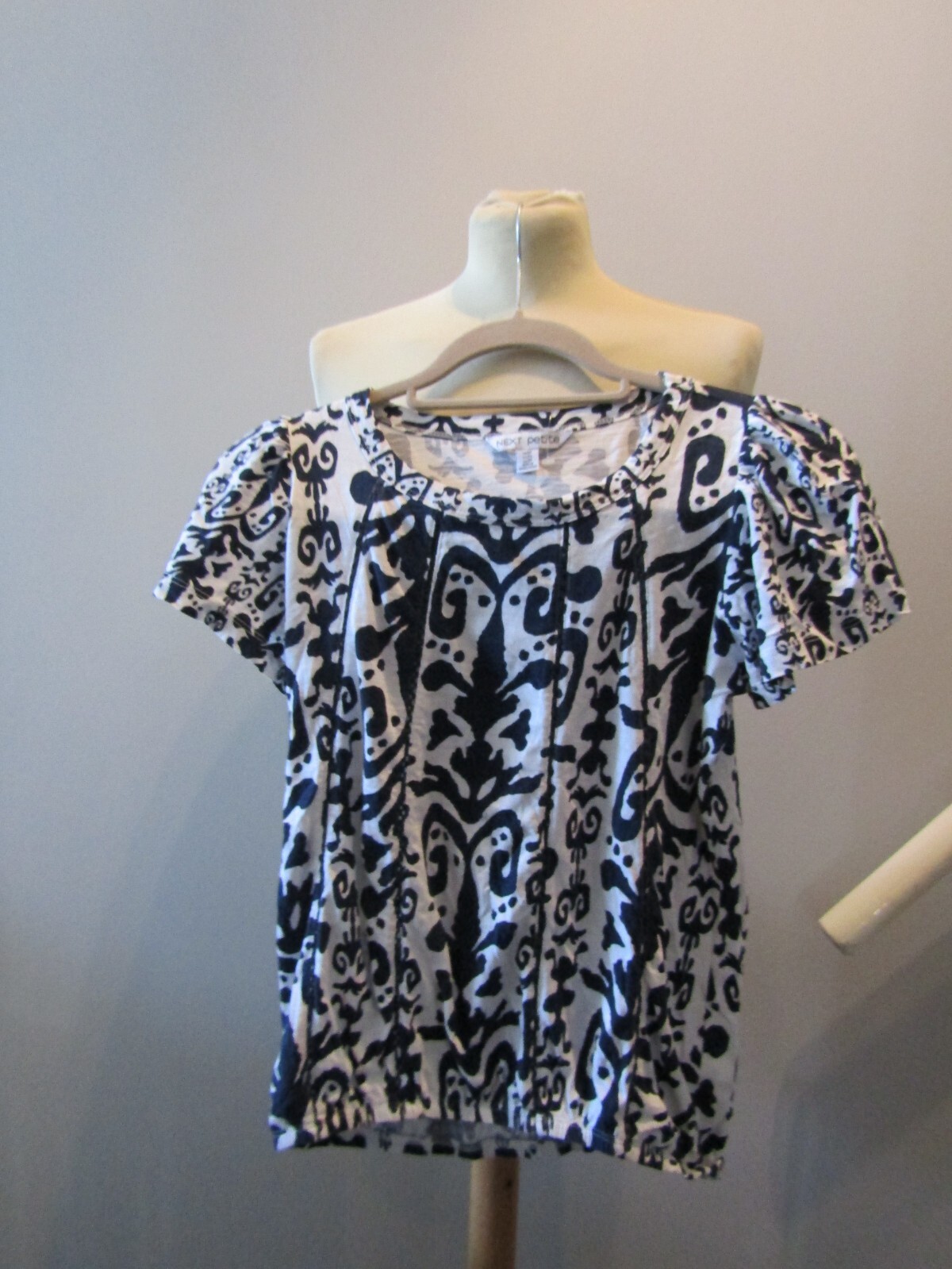 Petite Navy Blue and White Top Shirt Blouse UK Size 6
