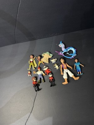 Random Disney Figures Bundle Aladdin  Incredibles Misc Lot