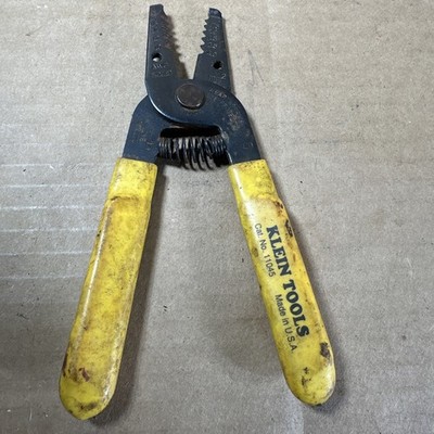 Klein Tools Wire Stripper Cutter Made In USA No. 11045 Yellow Older Model
