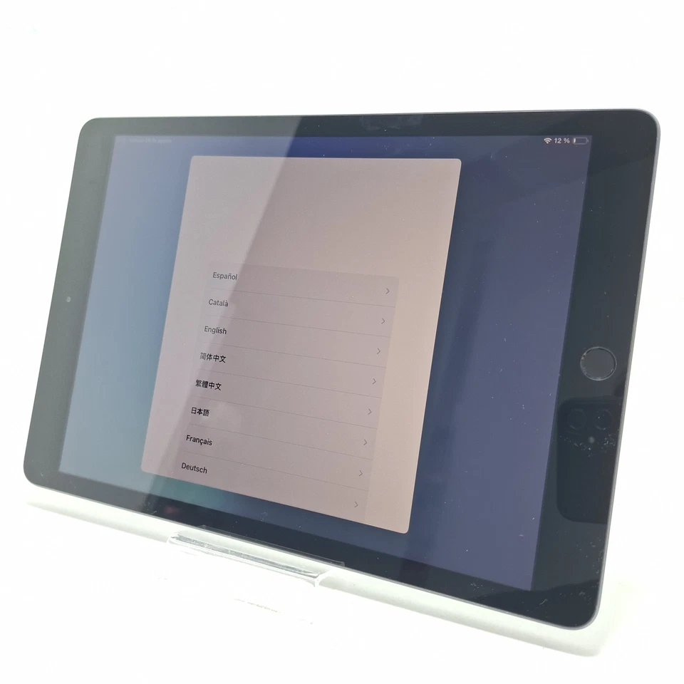 Apple iPad (7th generation) · 32GB · Cellular, foto 1 de 3