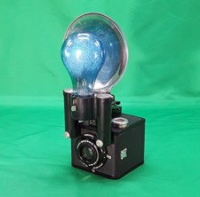 APPAREIL PHOTO KODAK BROWNIE FLASH SIX-20 -( VOIR NOTE )