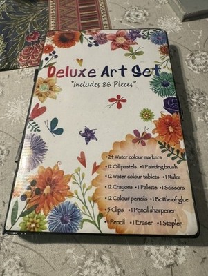 Deluxe Art Set with 86 Pieces