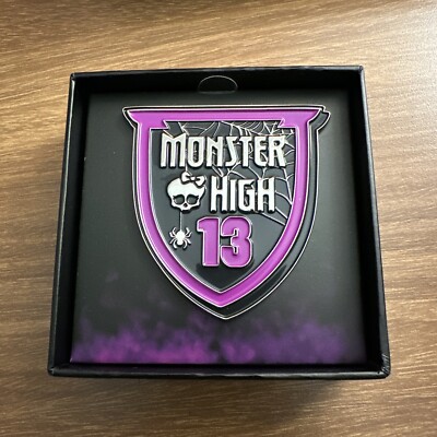 SDCC 2023: Mattel Monster High Alumni Glitter Pins (K5)