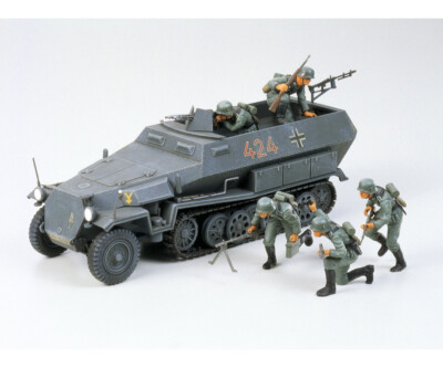 Tamiya 35020 Hanomag Halbkettenfahrzeug 251/1 D.W.Plastik Modellbausatz 1:35 NEU