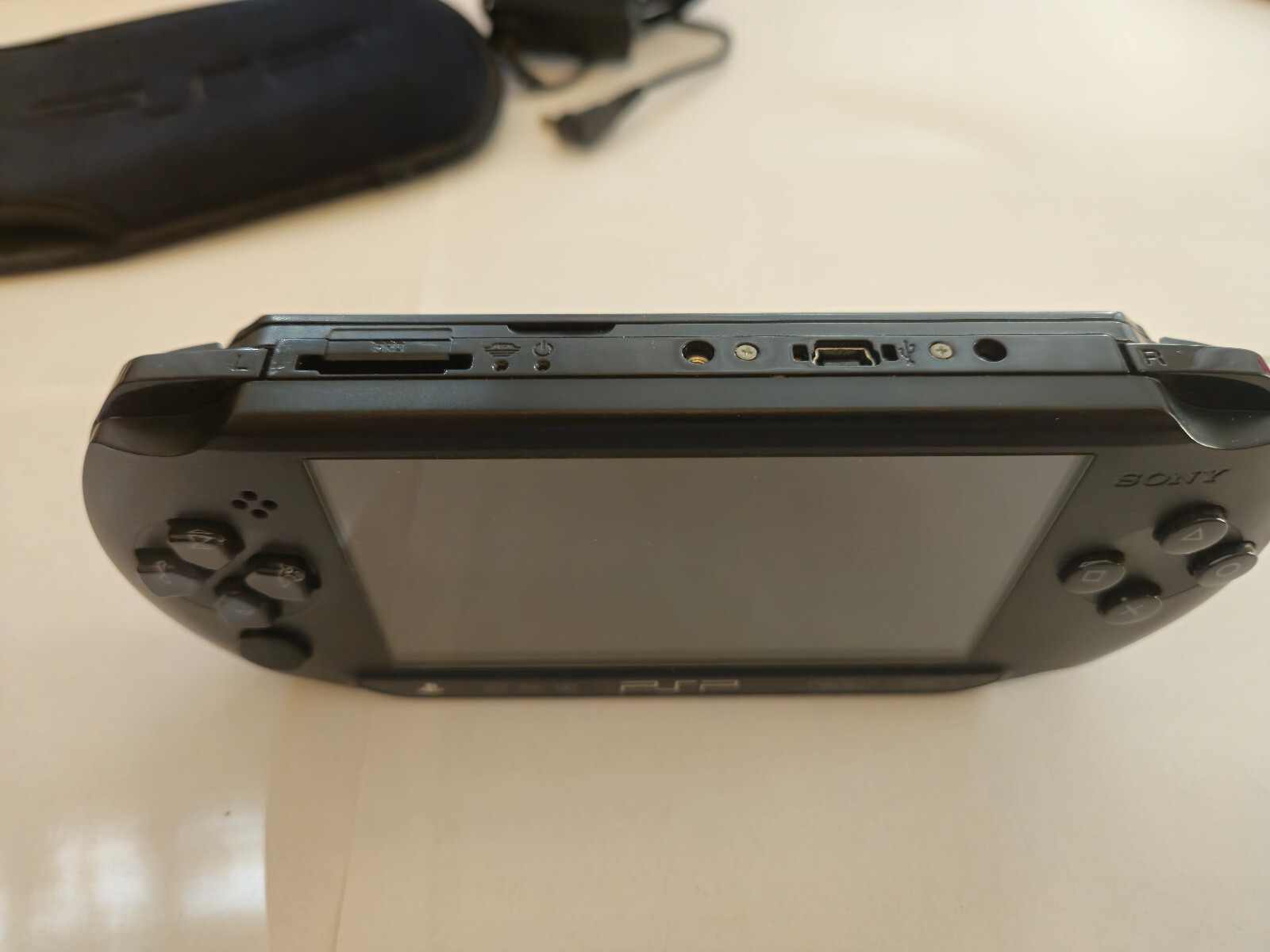 Sony PlayStation PSPE1004 Portable Spielekonsole Schwarz, gebraucht