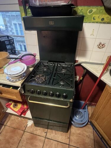 Free Standing Gas Cooker:Grill, Hob, Splashback, 50cm Parkinson Cowan COMCC50GRN
