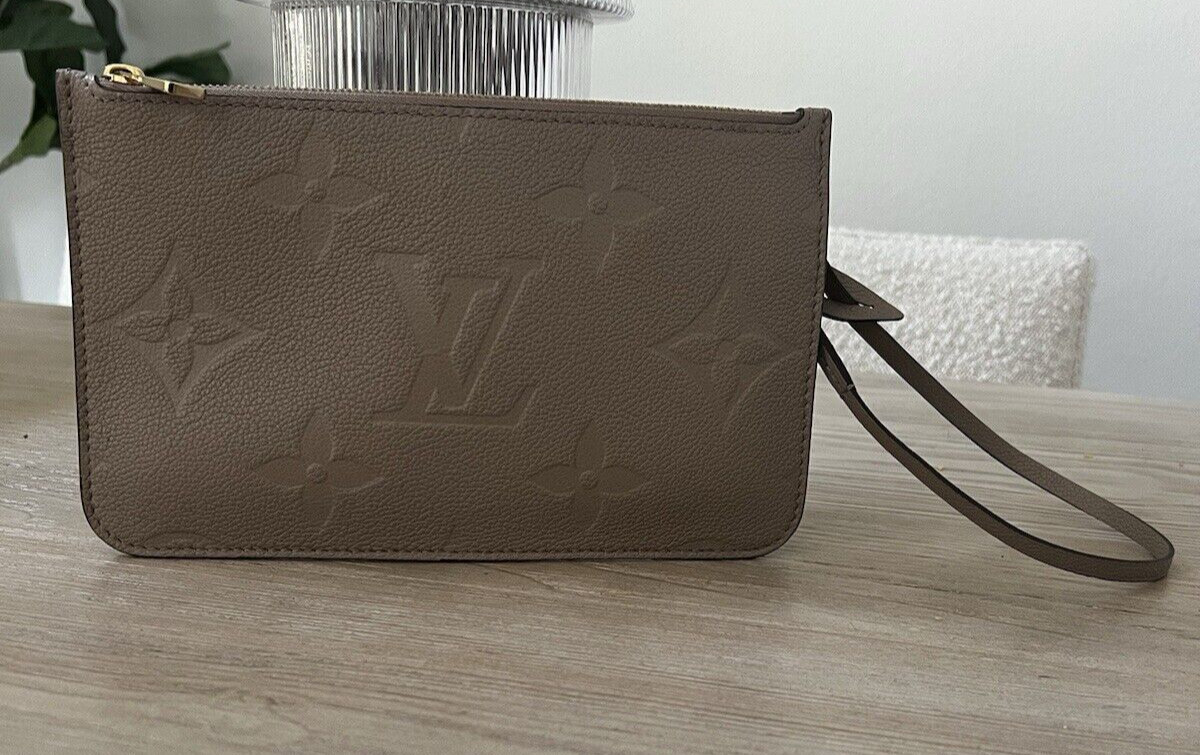 LOUIS VUITTON Neverfull Empreinte Dove Taupe Pochette Pouch